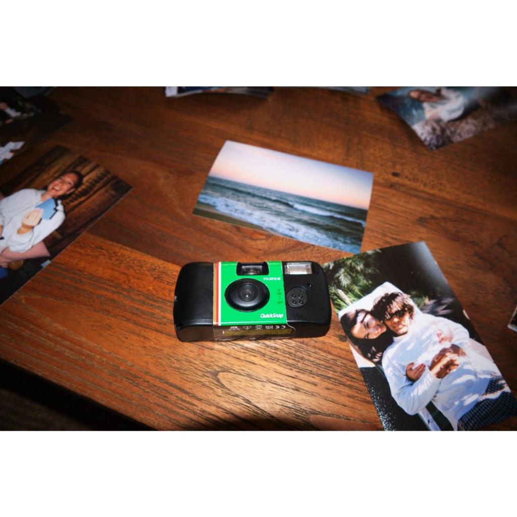 Fujifilm QuickSnap 400 35mm Single Use Camera - 27exp